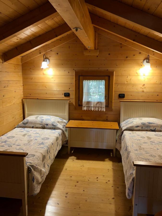 Chalet B&B Laghetti Martina Crevalcore Bagian luar foto