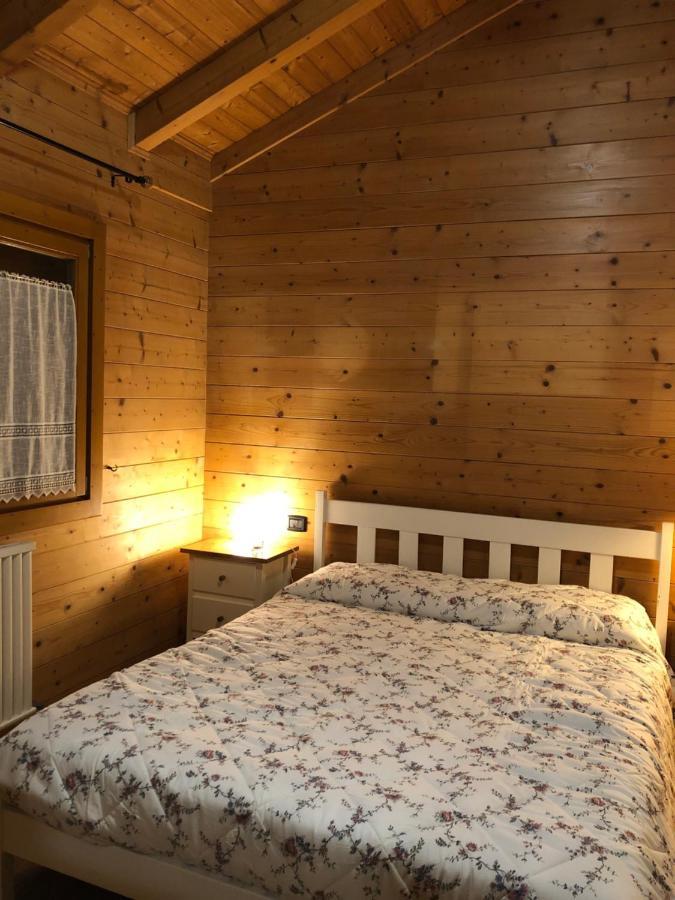 Chalet B&B Laghetti Martina Crevalcore Bagian luar foto
