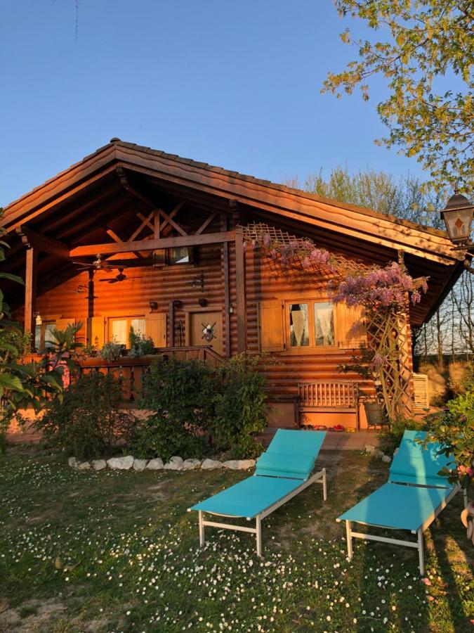 Chalet B&B Laghetti Martina Crevalcore Bagian luar foto
