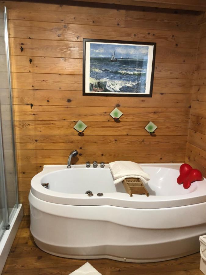 Chalet B&B Laghetti Martina Crevalcore Bagian luar foto