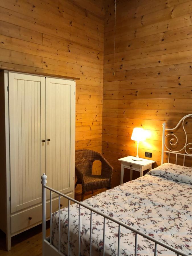 Chalet B&B Laghetti Martina Crevalcore Bagian luar foto