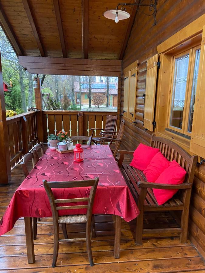 Chalet B&B Laghetti Martina Crevalcore Bagian luar foto